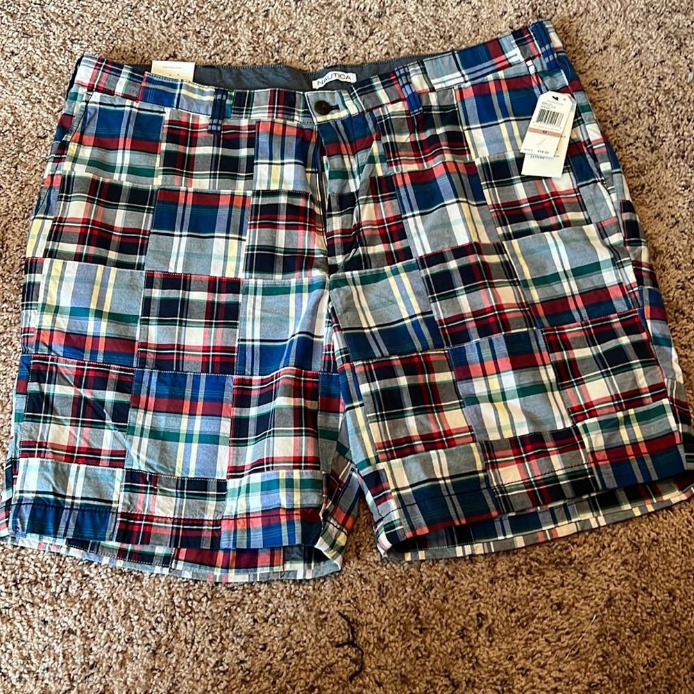 NWT Nautica Men's PATCHWORK  Plaid Shorts  SZ 42 Classic Fit